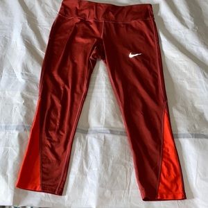 Woman’s Nike Dri-Fit work out running leggings size large.